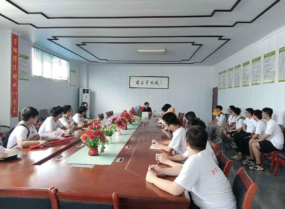 湖南農(nóng)業(yè)大學(xué)博士團(tuán)來我廠參觀并商量人才引進(jìn)事宜